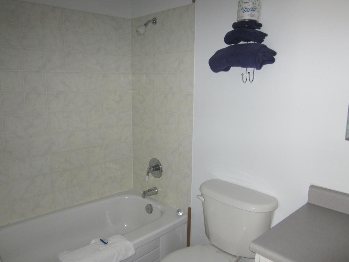 Bonanza Gold Motel Доусън Сити Екстериор снимка