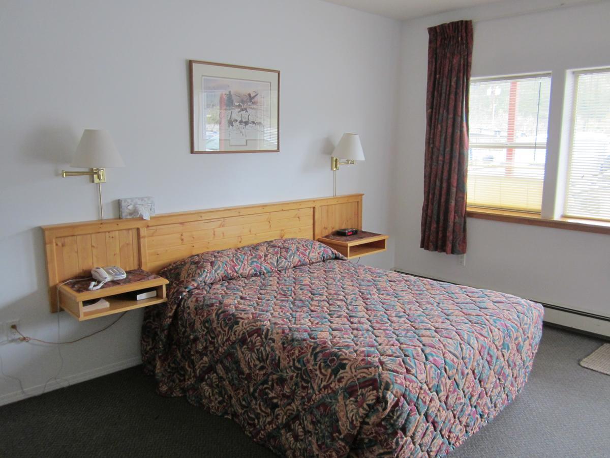 Bonanza Gold Motel Доусън Сити Екстериор снимка