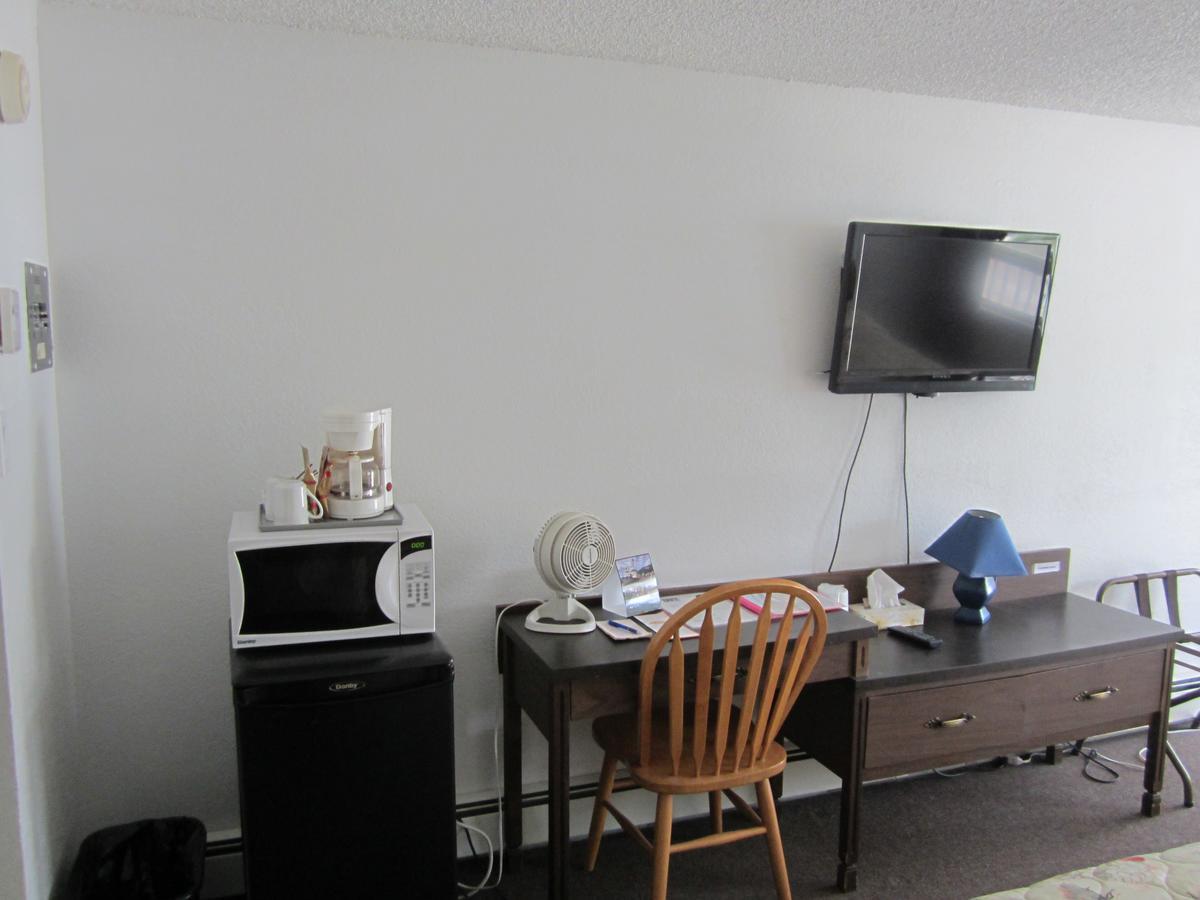 Bonanza Gold Motel Доусън Сити Екстериор снимка