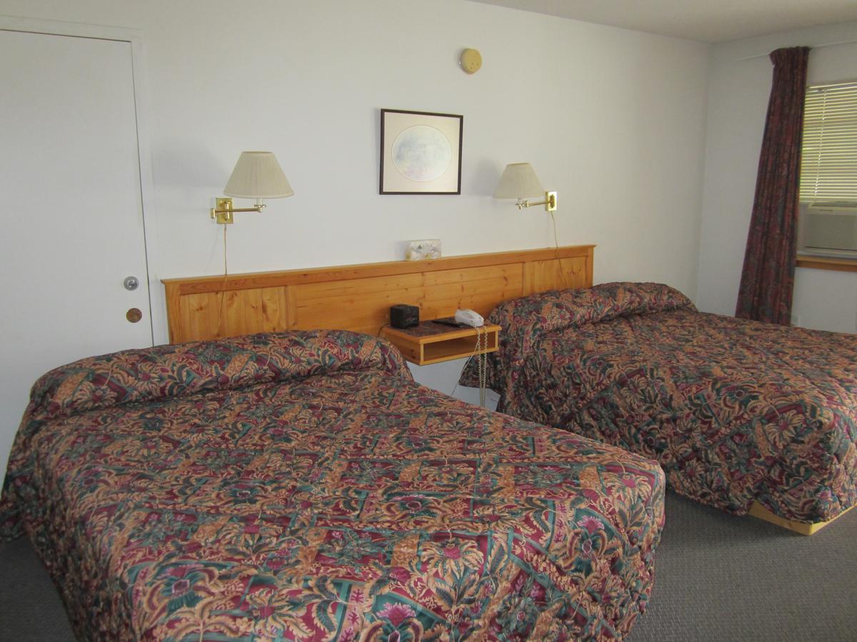 Bonanza Gold Motel Доусън Сити Екстериор снимка